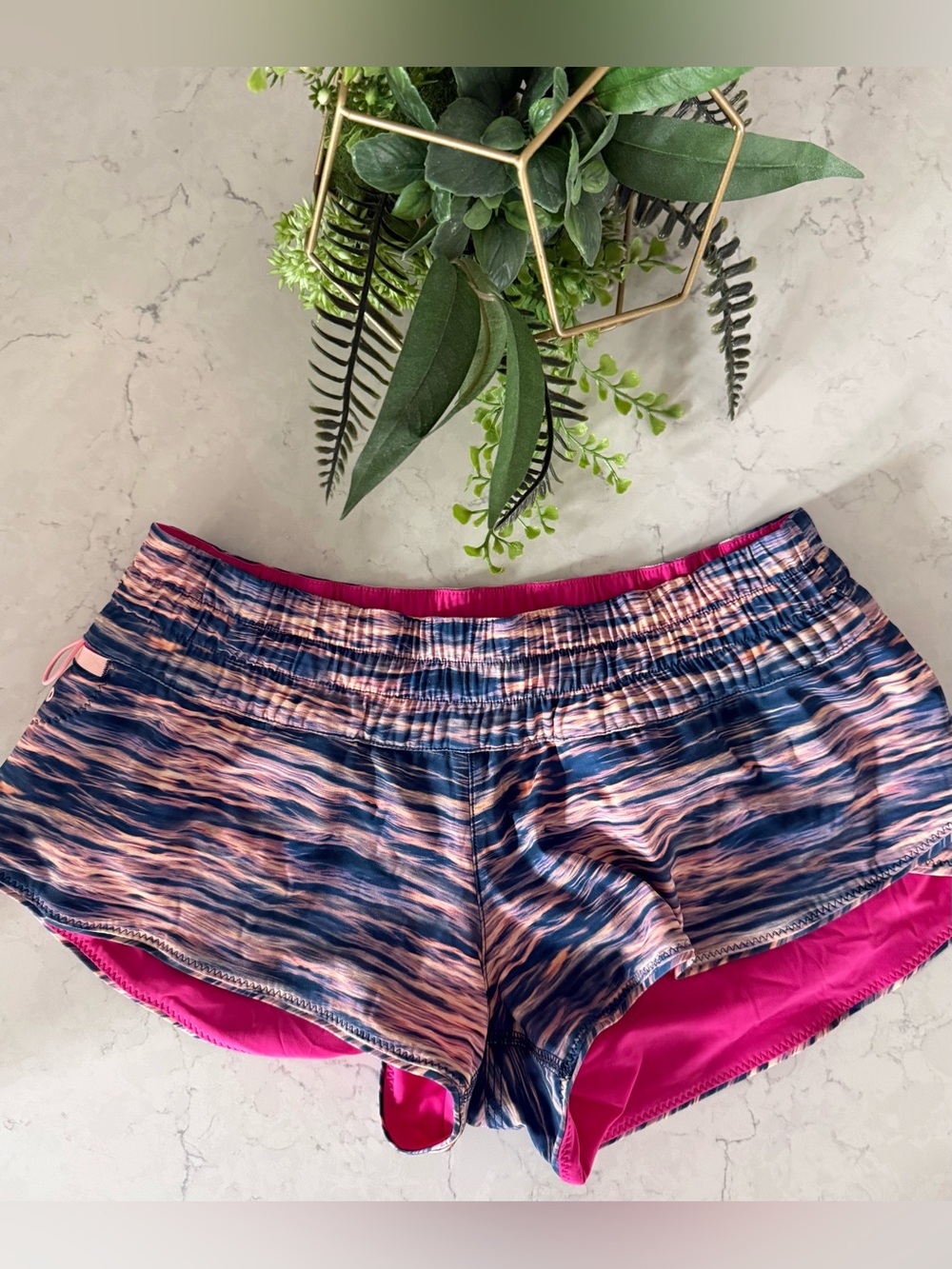 Lululemon Women's Swim Surf Short Reversible Size 6 EUC